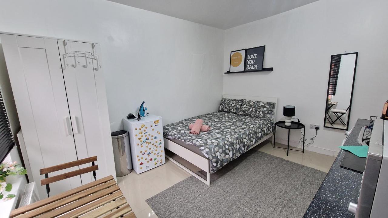 Small Cozy Studio Zone 1 London Londres Exterior foto