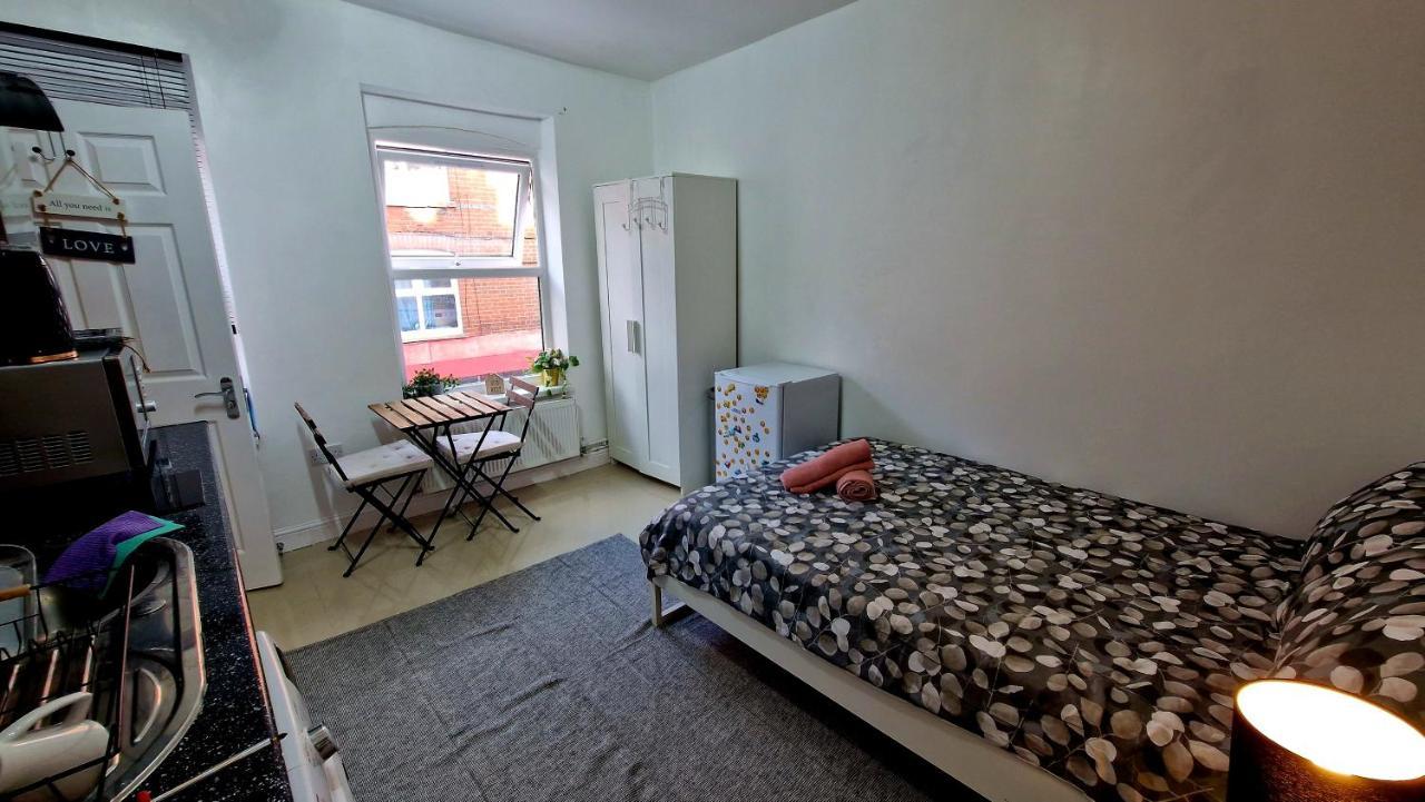 Small Cozy Studio Zone 1 London Londres Exterior foto